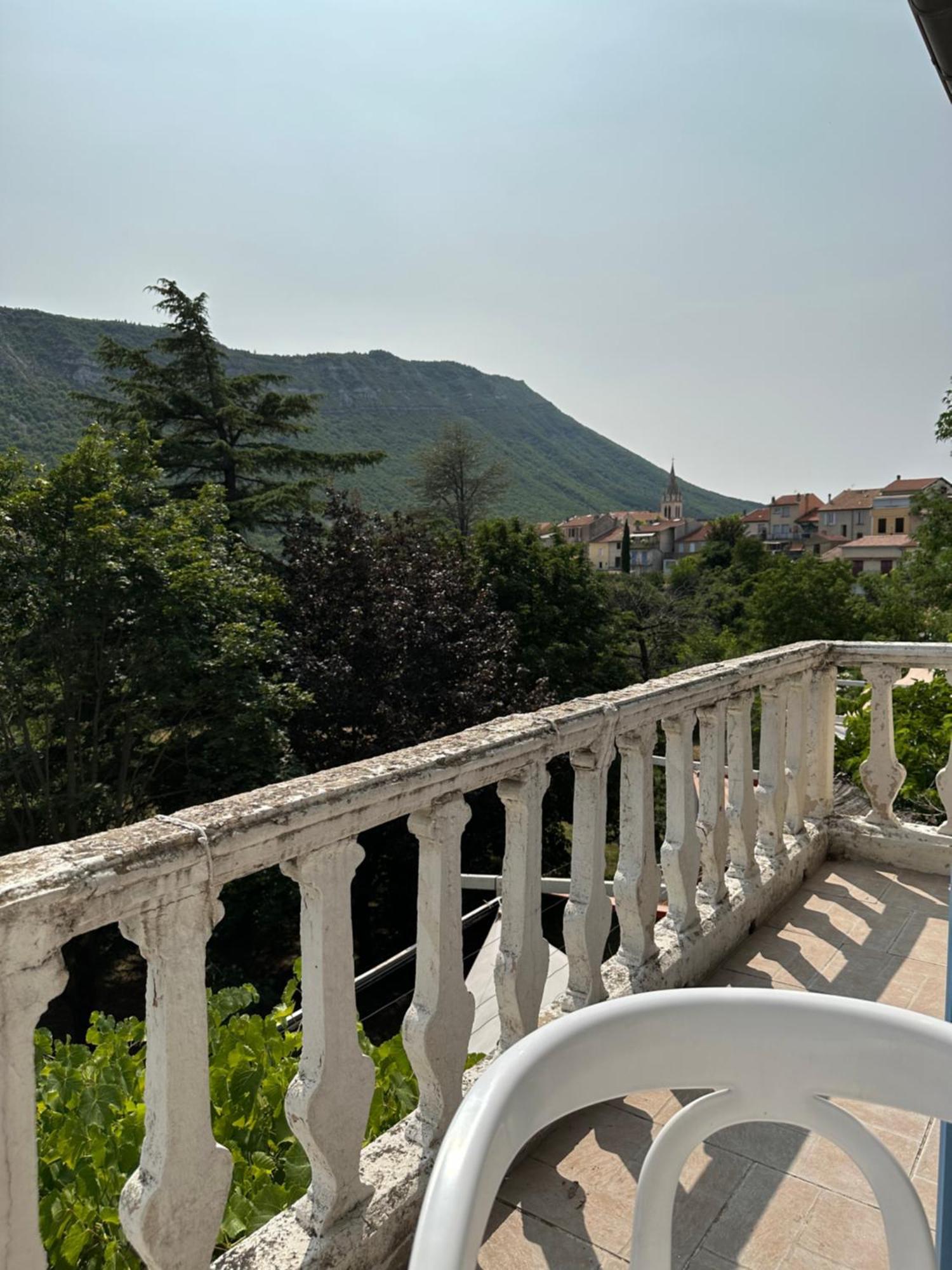 Les Terrasses Laragne-Monteglin Exterior foto